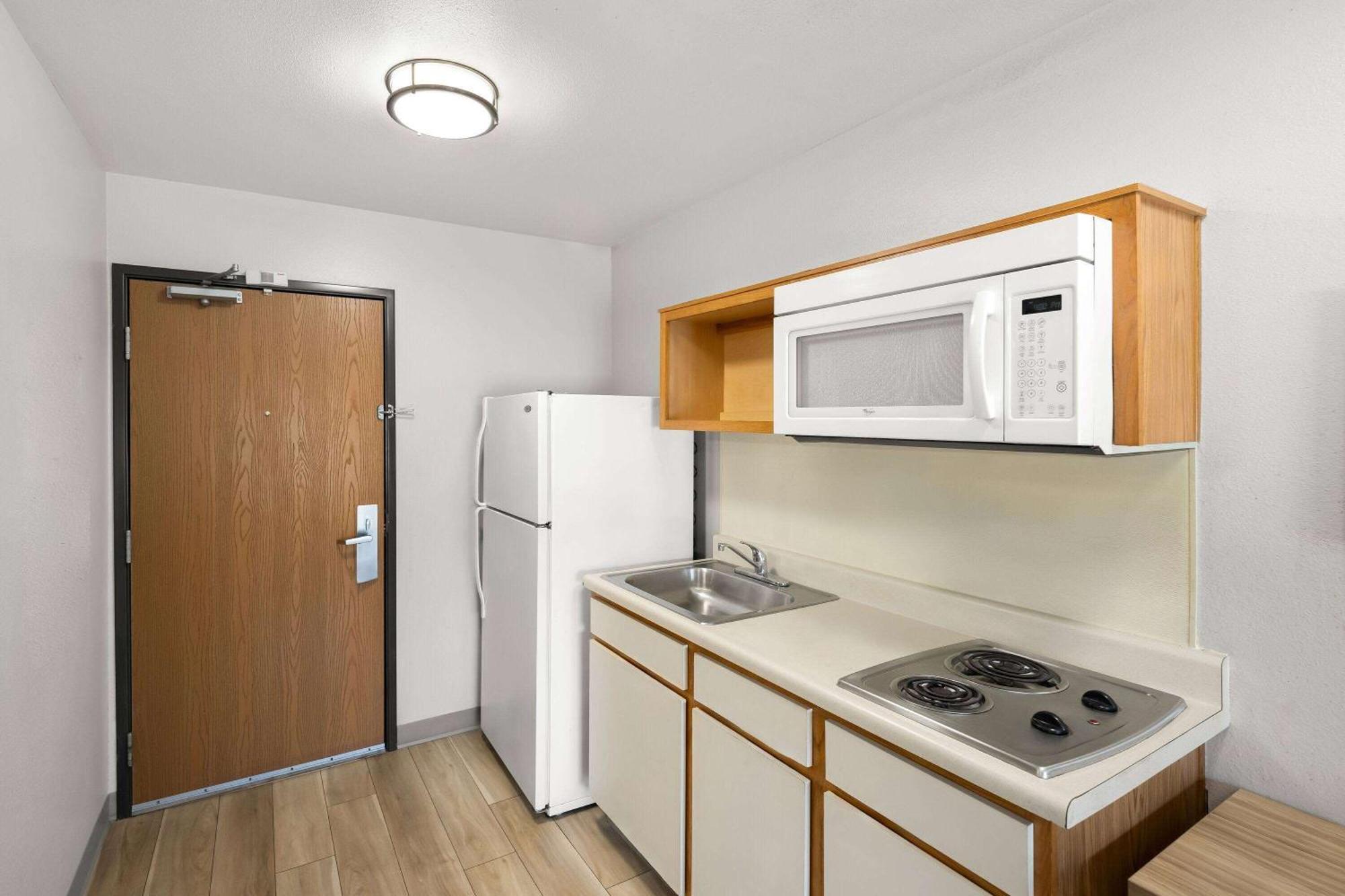 Days Inn & Suites By Wyndham Rochester South Kültér fotó