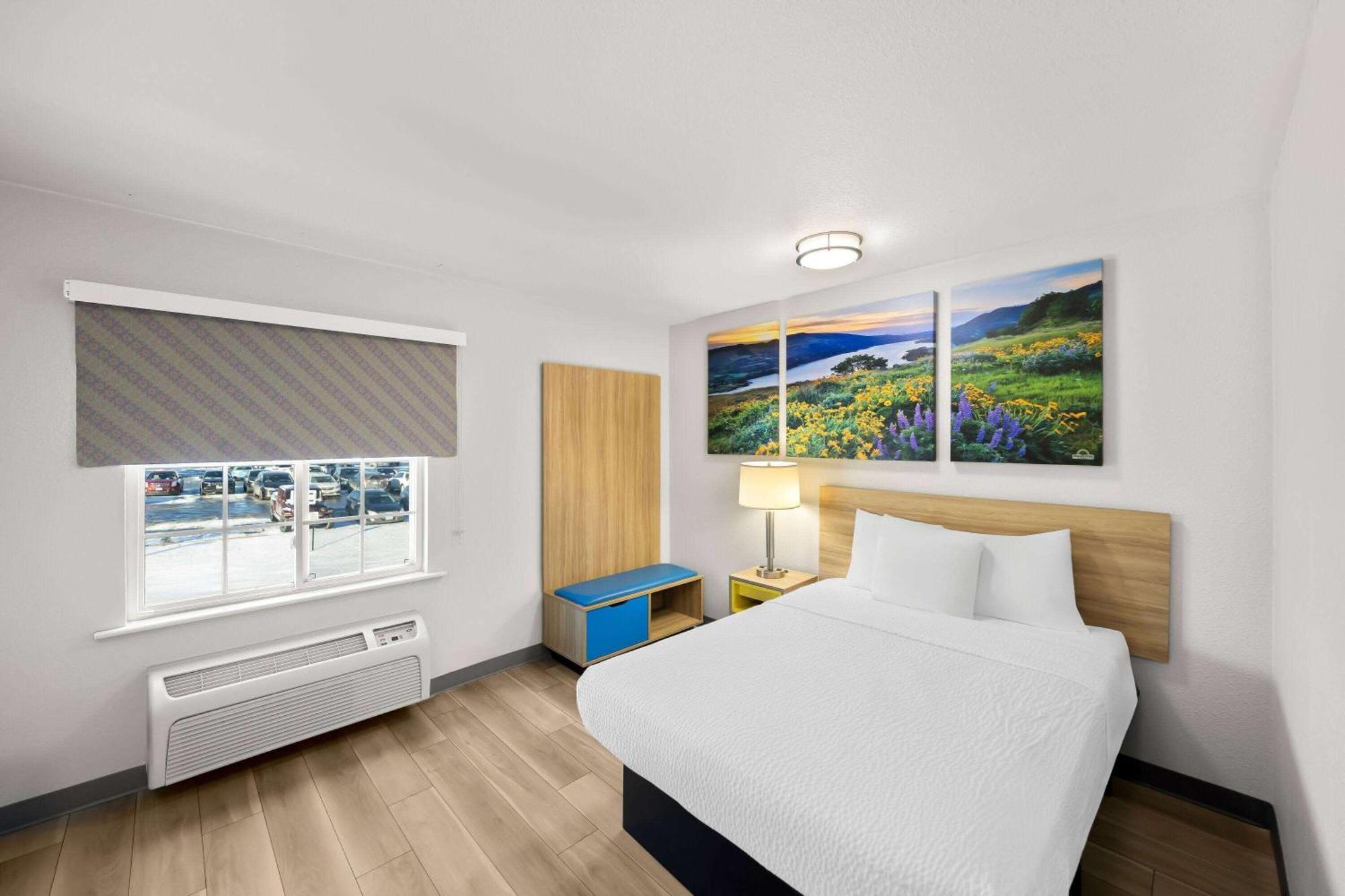 Days Inn & Suites By Wyndham Rochester South Kültér fotó