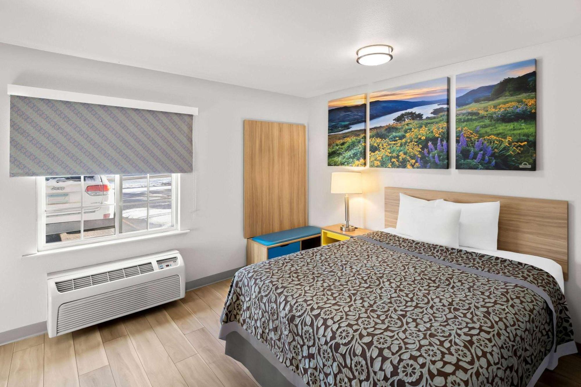 Days Inn & Suites By Wyndham Rochester South Kültér fotó