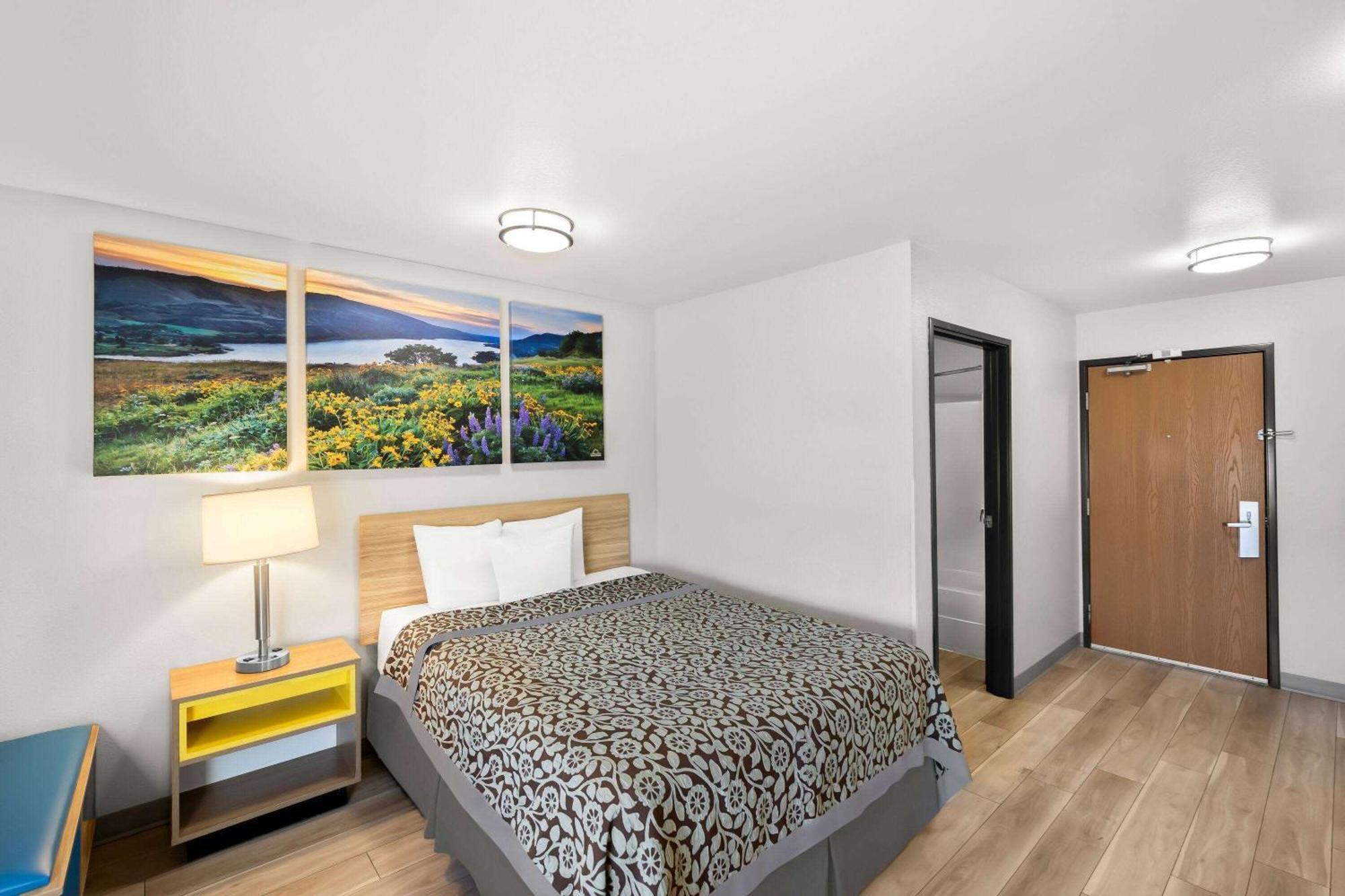 Days Inn & Suites By Wyndham Rochester South Kültér fotó