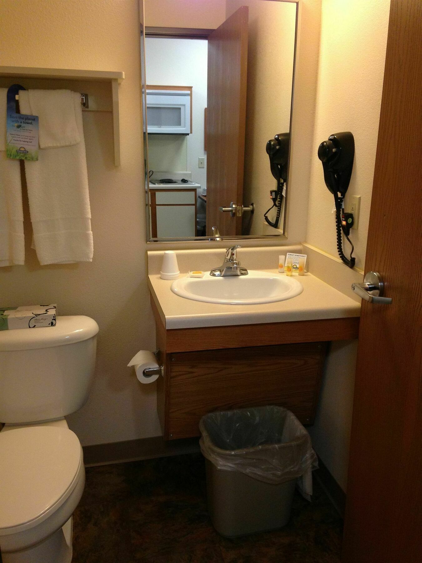 Days Inn & Suites By Wyndham Rochester South Kültér fotó