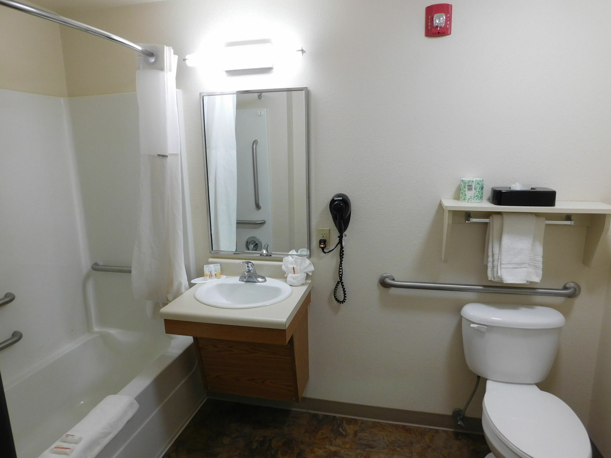 Days Inn & Suites By Wyndham Rochester South Kültér fotó